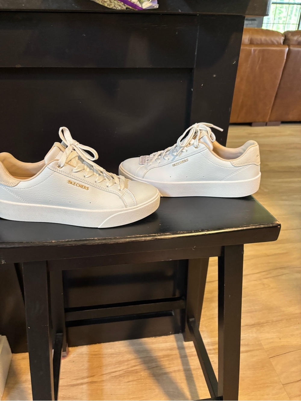 Sketchers Belmont - Alluring Charm